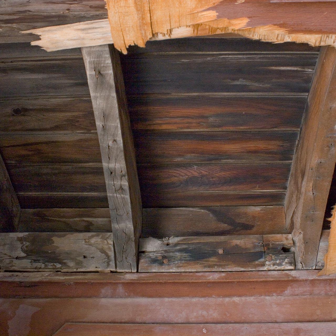 combine-3-roof-interior-framing