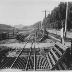 Dual guage track between San Anselmo and San Raphael