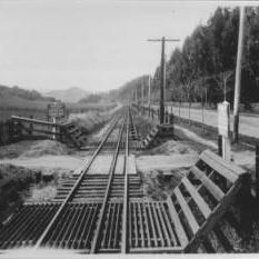 Dual guage track between San Anselmo and San Raphael