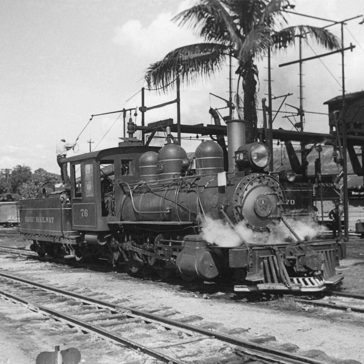 Oahu 76 Honolulu in the 1940s