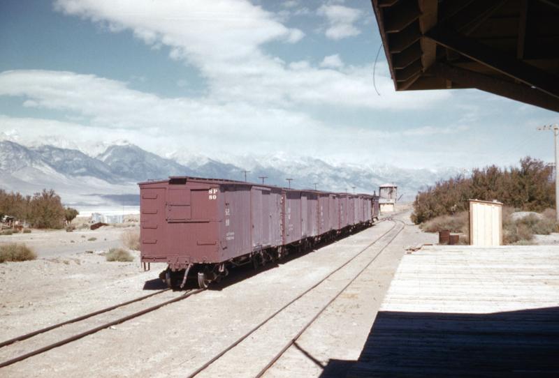 Cut-of-cars-at-Keeler