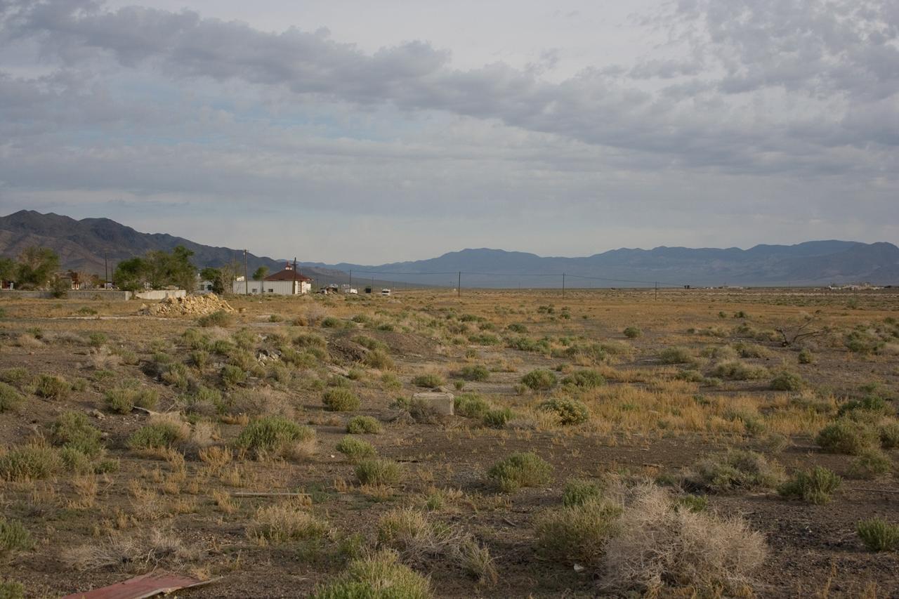 Mina-yard-north-w-icehouse-May2013