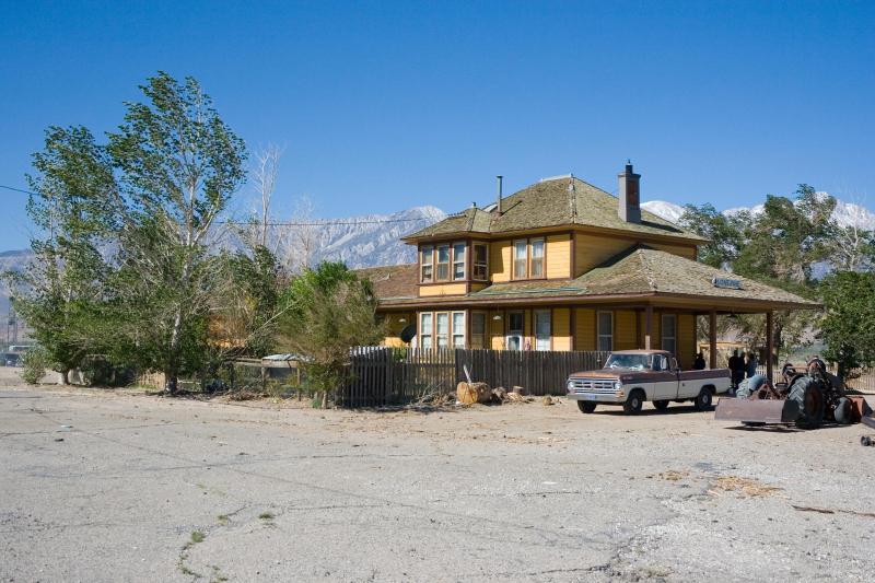 Lone-Pine-Depot-Front