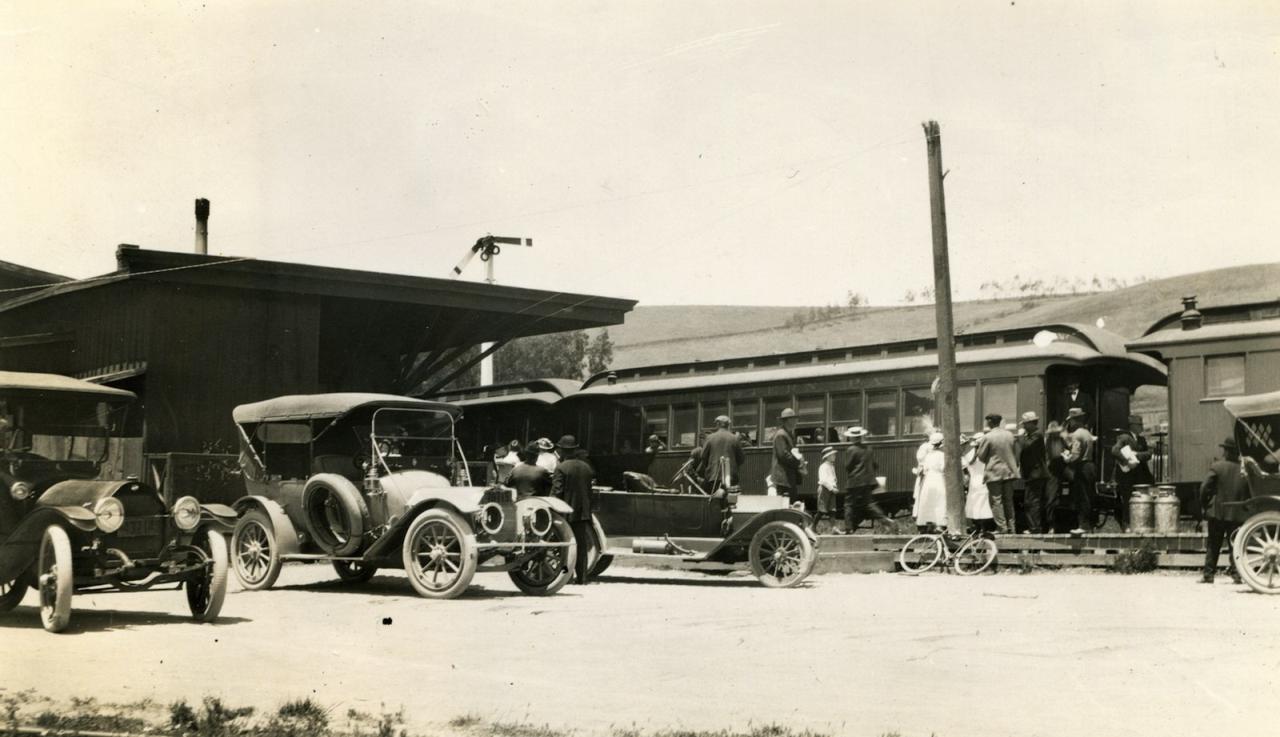 Tomales depot w cars_amp_bike