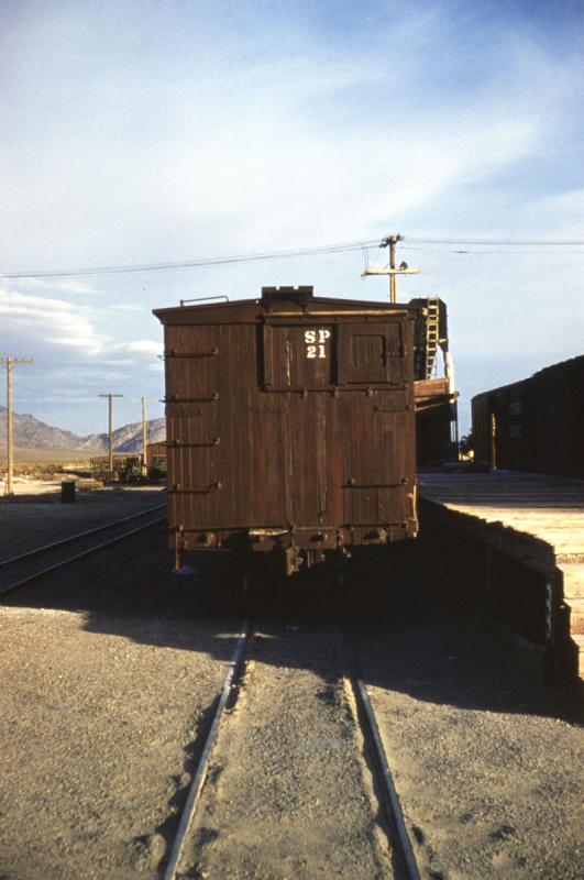 Boxcar #21 in Owenyo, end view.