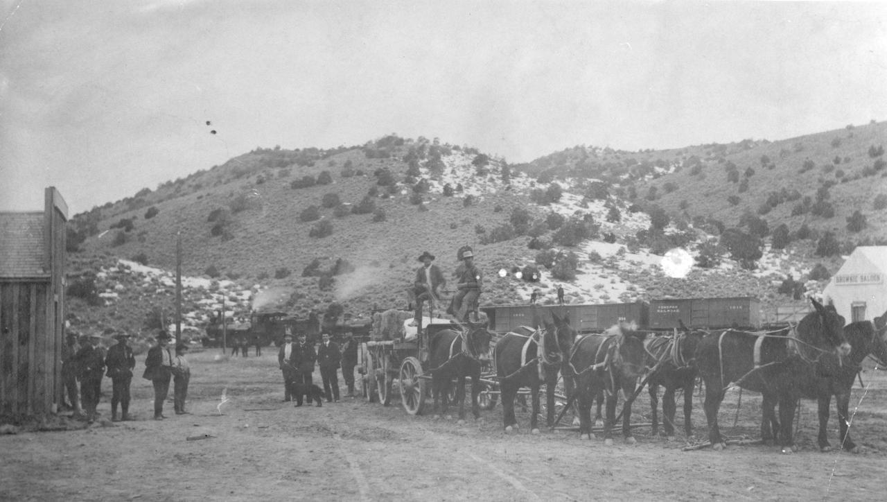 Montgomery Pass circa 1905.