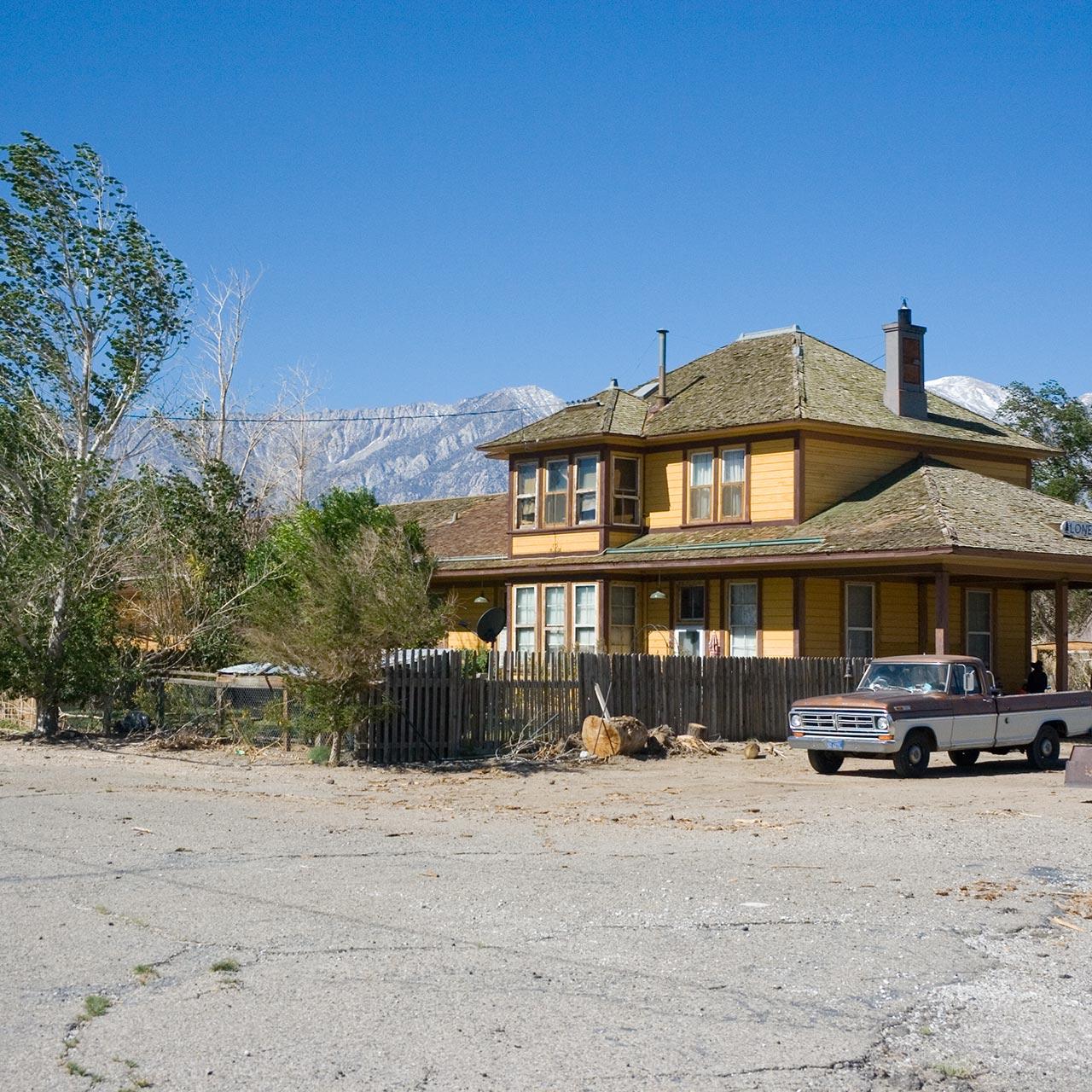 Lone-Pine-Depot-Front