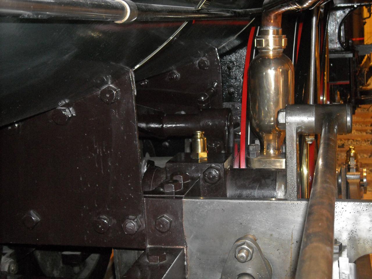 Frame: Valve rod yoke