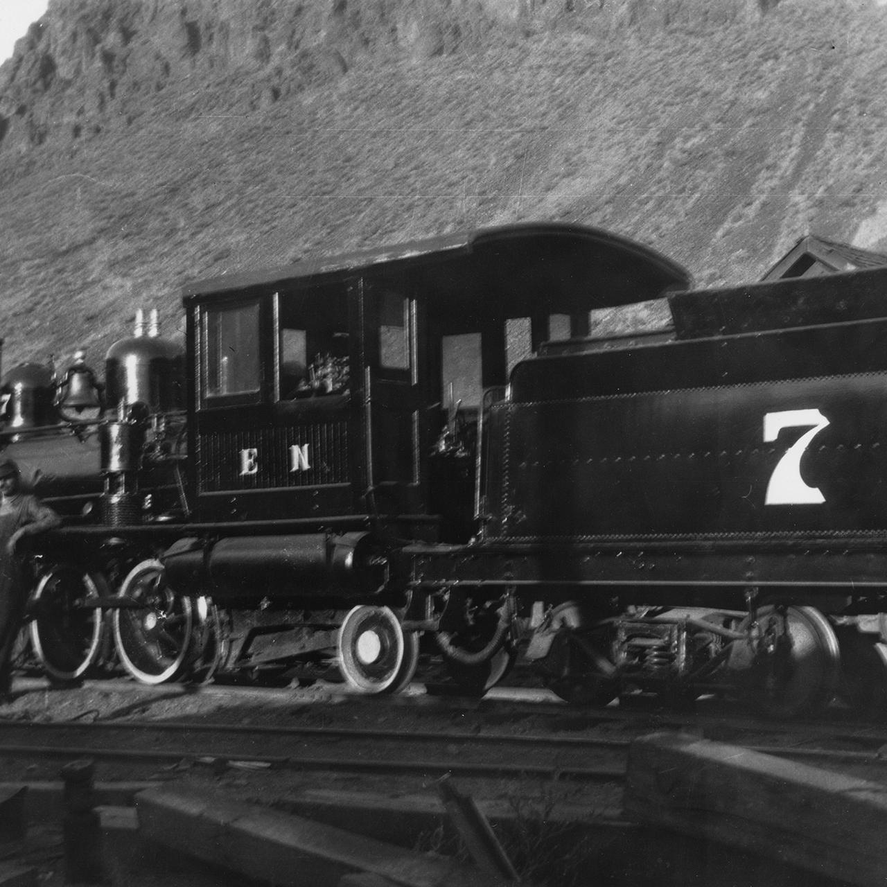 EN-7-in-Palisade-1920s